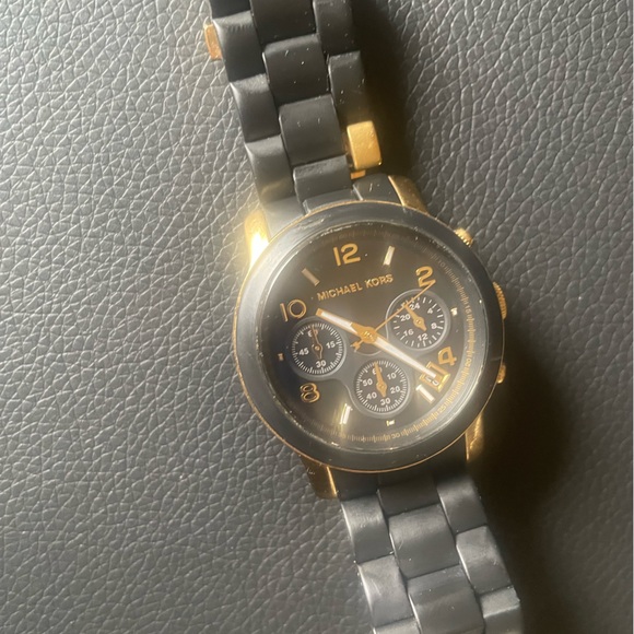 Michael Kors- Black and Gold watch - Picture 2 of 4